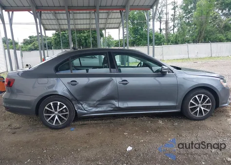 2018 Volkswagen Jetta 1.4T Se/1.4T Wolfsburg Edition z USA, uszkodzony, nr VIN 3VWDB7AJ9JM258590